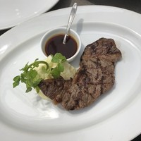37 Steakhouse & Bar - 