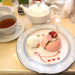 五感 - 苺と桜あんのプランタニエ