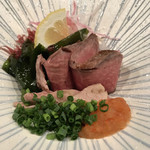 時の宿 すみれ - 肉ももと千本のコールドビーフ 紅芯大根と海藻と共に