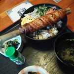 郷土料理 大衆割烹 ほづみ亭 - 太刀魚ちりめん丼980円・全景