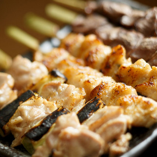 Yakitori selection set of 5 skewers for 690 yen!