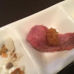 焼肉&ステーキ 格之進R - こちらは最初にでたお通し３種（全体像・写真撮り忘れ）Σ('◉⌓◉’)
      冬瓜、ポテサラ旨し！