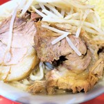 ラーメン二郎 - 豚
