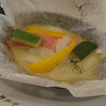 洋食屋　神戸デュシャン - 金目鯛と春野菜のオーブン包み蒸し、レモンバターソース