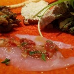 ファリナモーレ - ◆「Bランチ」おまかせ前菜２種 「庄内浜の魚のカルパッチョ」「庄内の畑の野菜サラダ」