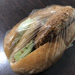 中井製パン所 - コロッケとウインナーのコッペパン