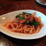 ラ･マンチーナ - 毛ガニと万願寺唐辛子のトマトソースリングイネ