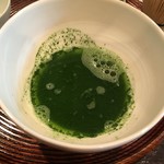 一保堂茶舗 喫茶室 嘉木 - お茶碗に、お湯を入れ