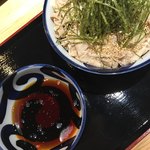 蕎麦とラー油で幸なった。 - 