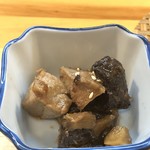 Ibuki野 - お通し（鰤の煮付け）