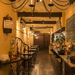 ワイン＆タパス PEQUE - 