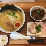 麺屋 猪一 離れ - 上から