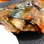 Nijiiro - 炭焼〆鯖