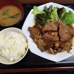 ラーメン とんとん - 生姜焼定食820円