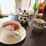 ベジキッチン・グーグー - 食後のドリンクはプラス200円だったかな？
シュガーポットとミルクピッチャーがカワイイ♡