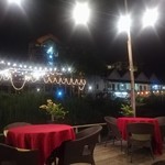 Riverside restaurant - 川の上の席