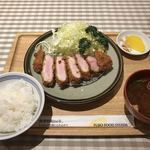 かつ満 - 豚ロースかつ定食