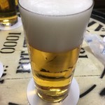 ビールスタンド重富 - 一度注ぎ