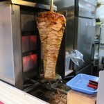 ハッピーケバブ - グリル肉の様子。