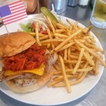 期間限定チーズタッカルビバーガー1380円(税抜)