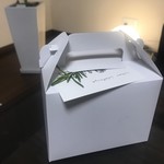 ノコス ア レタージュ - お持ち帰りの外箱