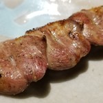 いいかげんや - ①はつ(140円)
      ふっくらと柔らかい肉質を淡い焦げ目が付く程度に芳ばしく焼き上げてあります。