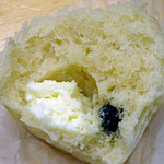 しのぱん - 黒豆クリームチーズ160円