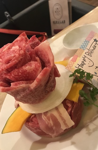 バースデーサプライズは肉ケーキ By Maicocomo 焼肉食べ放題 Nikulab 博多筑紫口店 ニクラボ 博多 焼肉 食べログ バースデーサプライズは肉ケーキ By Maicocomo 焼肉食べ放題 Nikulab 博多筑紫口店 ニクラボ 博多 焼肉 食べログ