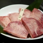 BeefGarden - 2018/5/15  タンに塩胡椒がかかってる。