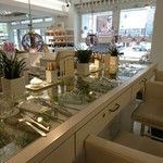 カズノリ イケダ アンディヴィデュエル 南町通店 - サロンは5席