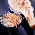 スパイシーインディア - サラダとナン