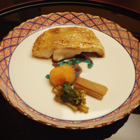 青山浅田 - 焼物
                のど黒塩焼
                独活　せん茶
                