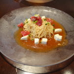 アヴァン プティ・ジョア - トマトとモッツァレラの冷製カッペリーニ（半量取り分け）