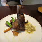 アヴァン プティ・ジョア - 仔羊すね肉のコンフィ、ラビュットソース