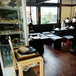 横丁とうふ店 最上川千本だんご - イートインスペースあるよ