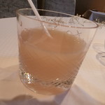 ジョンティ アッシュ - 桃ジュース(500円)