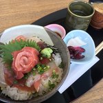 亀楽亭 - 鮪とかんぱちの漬け丼　１３５０円　(2018/05)