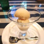 マルデナポリ - 白桃のイタリアンアイス