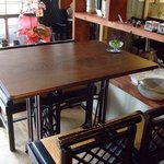 野良窯 カフェ ノラ - 足踏みミシンを利用したテーブル