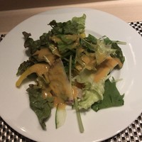 和食鉄板 銀座 朔月 - ランチのサラダ