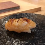 すし処 睦月 - 帆立甘めのタレで