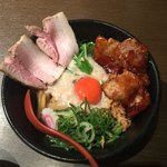 ひのき屋 - 背脂煮干し油そば 黒酢酢豚をtoppingで