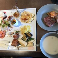 ブッフェアンドカフェ スロープサイドダイナー ザクロ - 