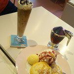 Hona Cafe - 