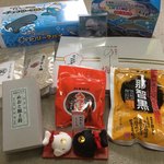 勝浦海産物センター - 違うところで買ったものもあります。