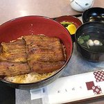 浜名亭 - うな丼（二串のせ）\1500円【全体】