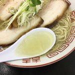 中華そば しば田 - スープ（「小田急町田店 小田急改装前のうまいものめぐり」）