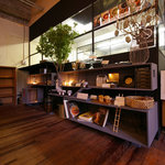 フクレ - 最近小人の所帯が増えたようで、アパートが新築されました。