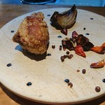 明道町中国菜 一星 - 名古屋コーチンもも肉のから揚げ、新玉葱、トウガラシ、ニンニク