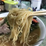 ラーメン処 のんちゃん - 少しだけ縮れてる中華麺